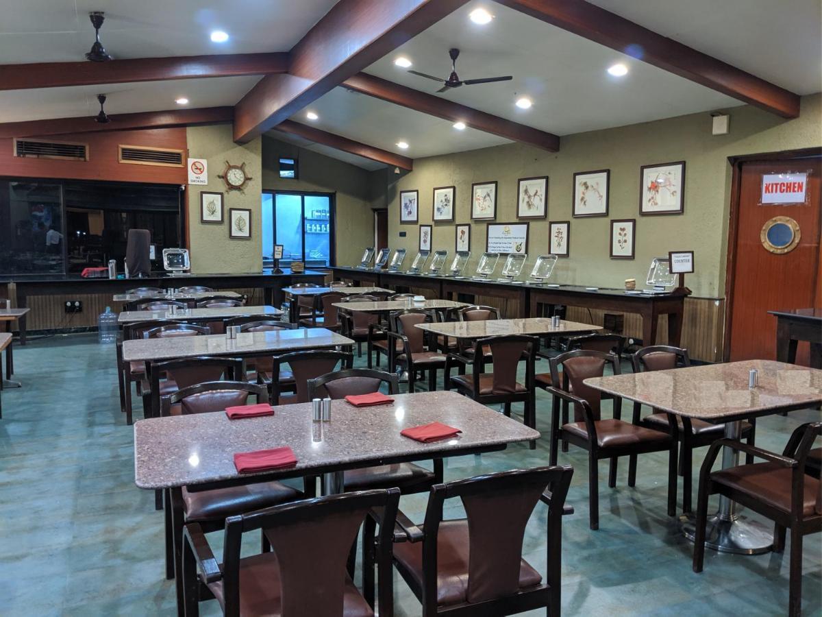 顶层平台度假村 罗纳瓦拉 外观 照片